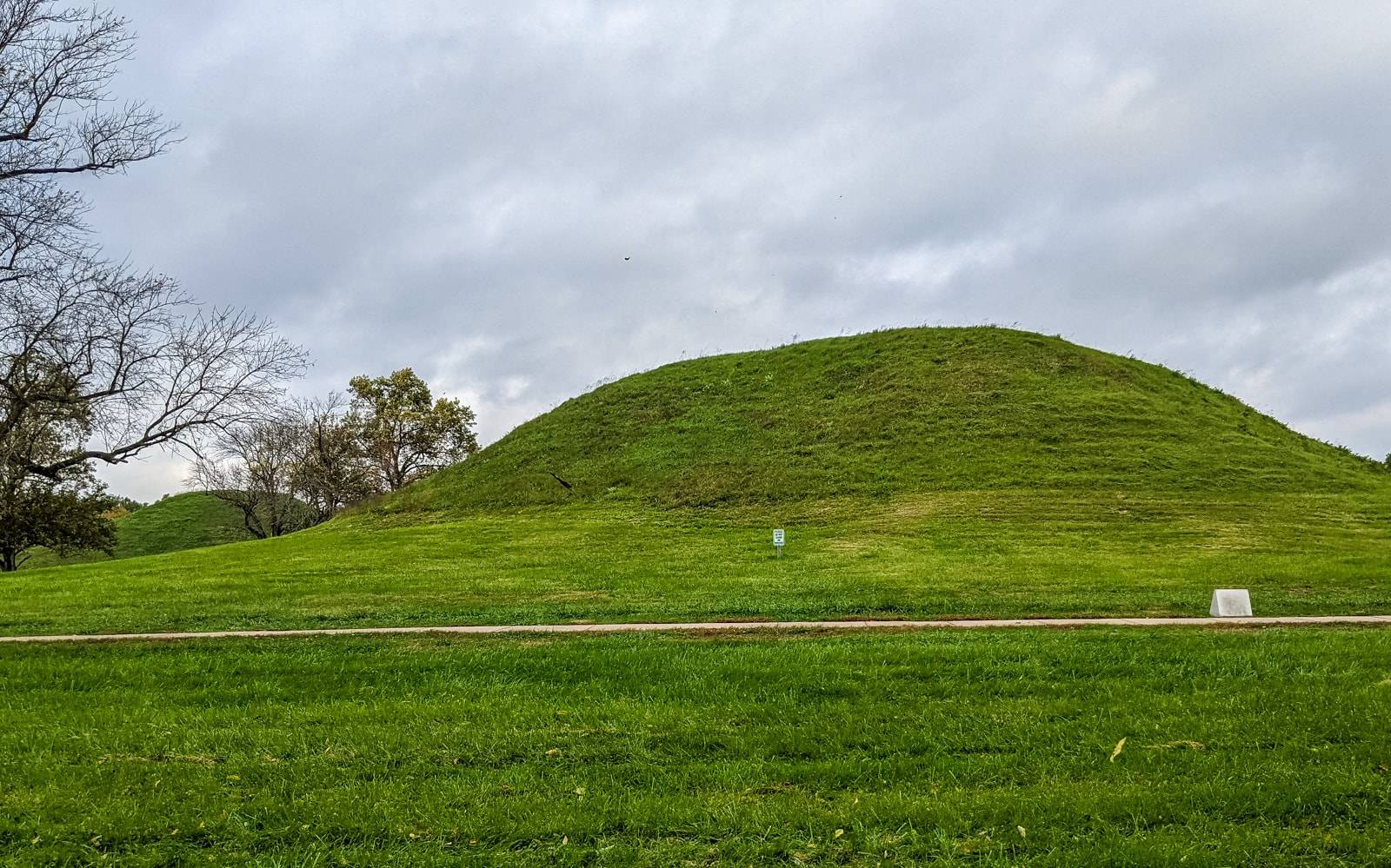 cohokia-museum-missisipian-mounds-23